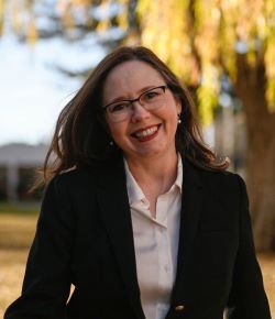 headshot of Michelle Miller